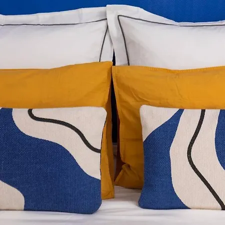 Chic Proche Metro Apartment