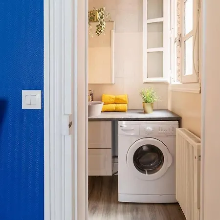 Chic Proche Metro Apartman